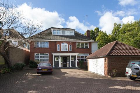 6 bedroom detached house for sale, Byron Drive, London