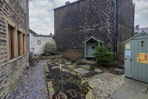 2 bedroom cottage for sale, Quarmby Road, Huddersfield HD3