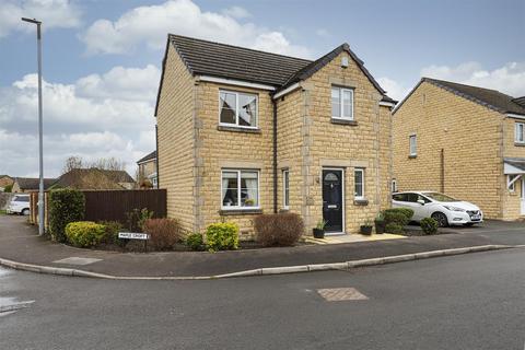 3 bedroom detached house for sale, Maple Croft, Huddersfield HD4