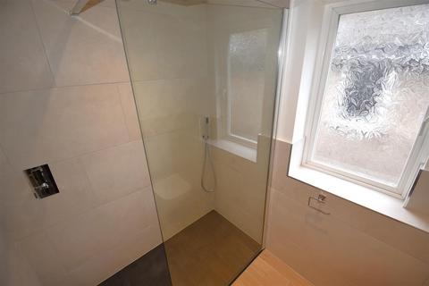 28 Long Ridge, Brighouse, HD6 3RZ