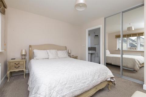 3 bedroom detached house for sale, Pye Road, Huddersfield HD3