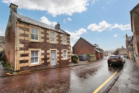 55 Castlegate, Lanark, ML11 9EF