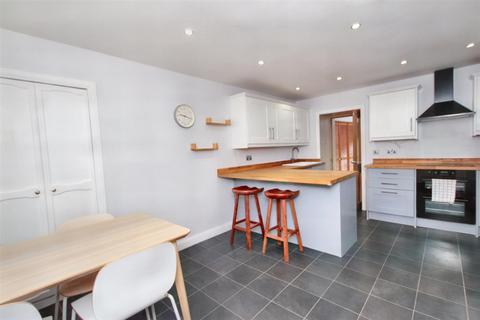 55 Castlegate, Lanark, ML11 9EF