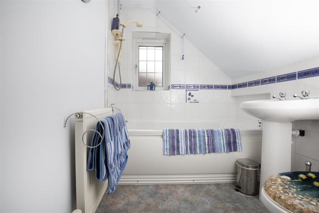 En Suite Bathroom