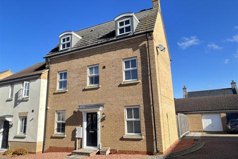 3 bedroom townhouse for sale, Briar Grove, Ely CB6