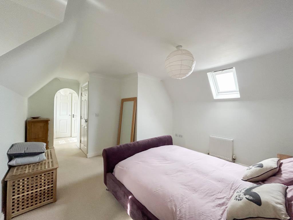 Bed4.JPG
