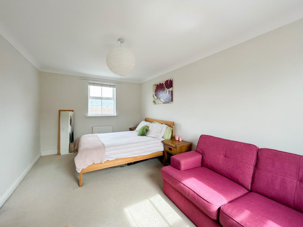 Bed1.JPG