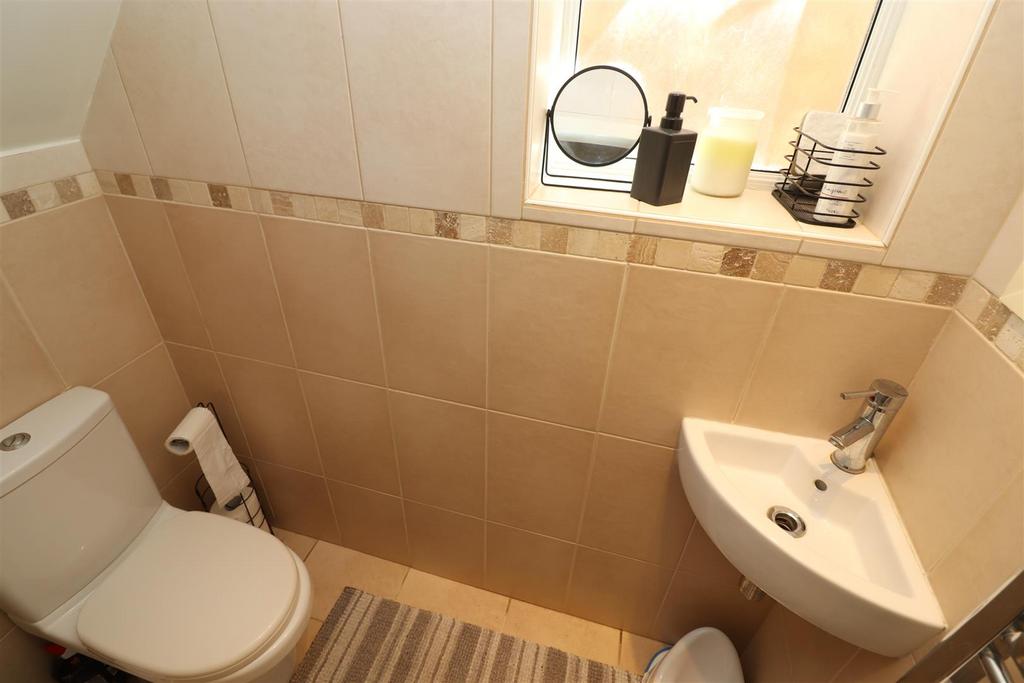 Ground Floor Cloakroom / WC