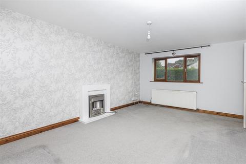 3 bedroom detached house for sale, Turnshaw Avenue, Huddersfield HD8