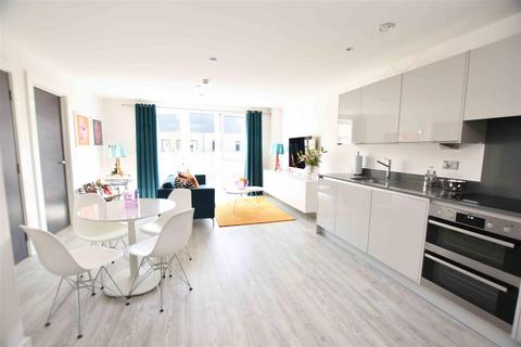 1 bedroom apartment for sale, Swan Street, Isleworth