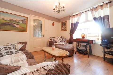 54 Esther Grove, Wakefield, WF2 8EY