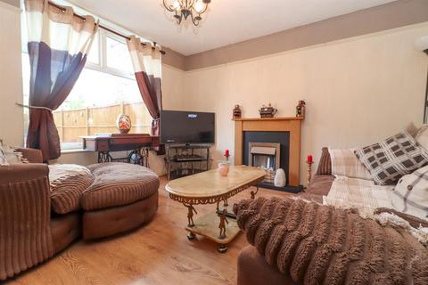 54 Esther Grove, Wakefield, WF2 8EY