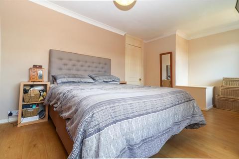 54 Esther Grove, Wakefield, WF2 8EY