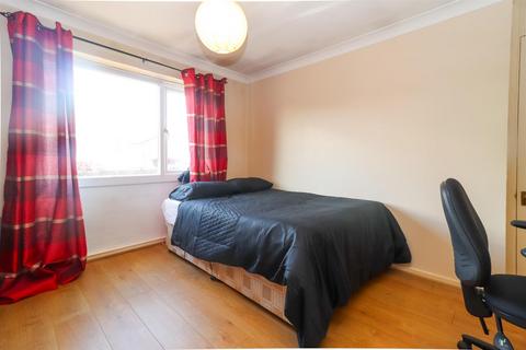 54 Esther Grove, Wakefield, WF2 8EY