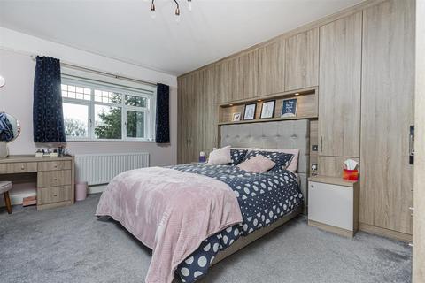 5 bedroom end of terrace house for sale, Langley Terrace, Huddersfield HD3