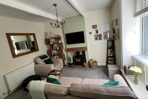 2 bedroom terraced house for sale, Penistone Road, Holmfirth HD9