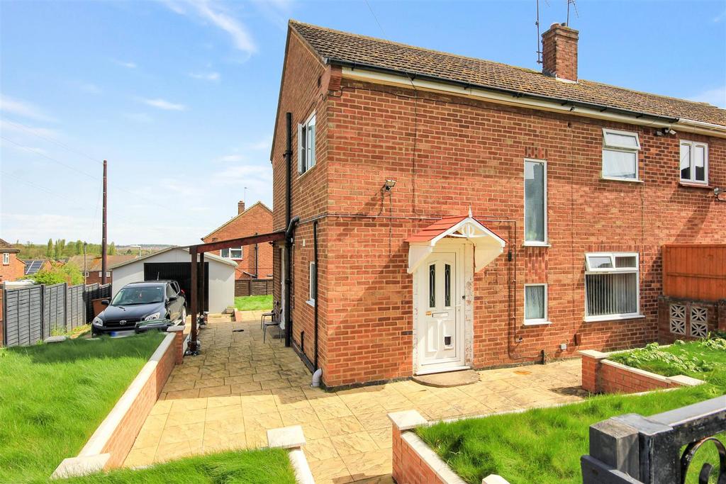 Dulley Avenue, Wellingborough NN8 3 bed semidetached house for sale £240,000