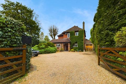 1 Whyteleafe Road, Caterham, CR3 5EG