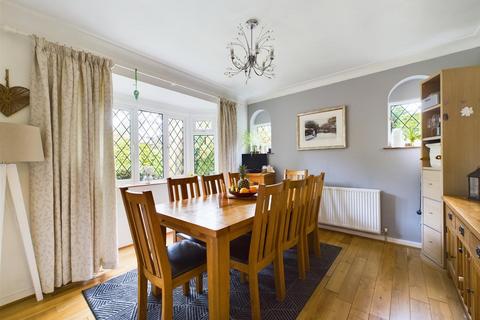 1 Whyteleafe Road, Caterham, CR3 5EG