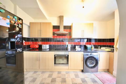 3 bedroom terraced house for sale, Hotham Road North, Hull