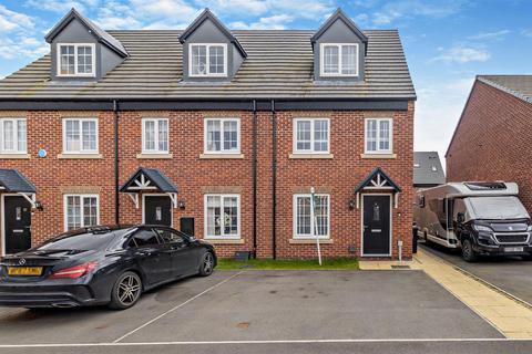 3 bedroom end of terrace house for sale, Trusdale Close, Doncaster DN2