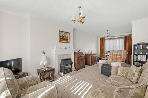90 Beachcroft Road, Kingswinford, DY6 0HU