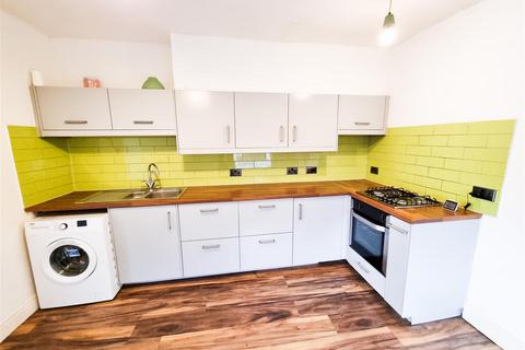 2 bedroom ground floor flat for sale, Parsons Mead, Croydon