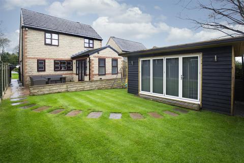 3 bedroom detached house for sale, Botham Fields, Huddersfield HD3