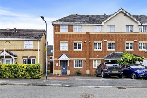4 bedroom end of terrace house for sale, Abbots Close, Kettering NN15