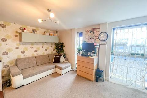 1 bedroom flat for sale, London Road, Croydon