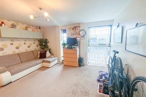 1 bedroom flat for sale, London Road, Croydon