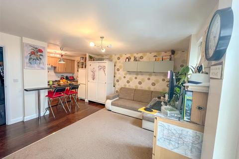 1 bedroom flat for sale, London Road, Croydon