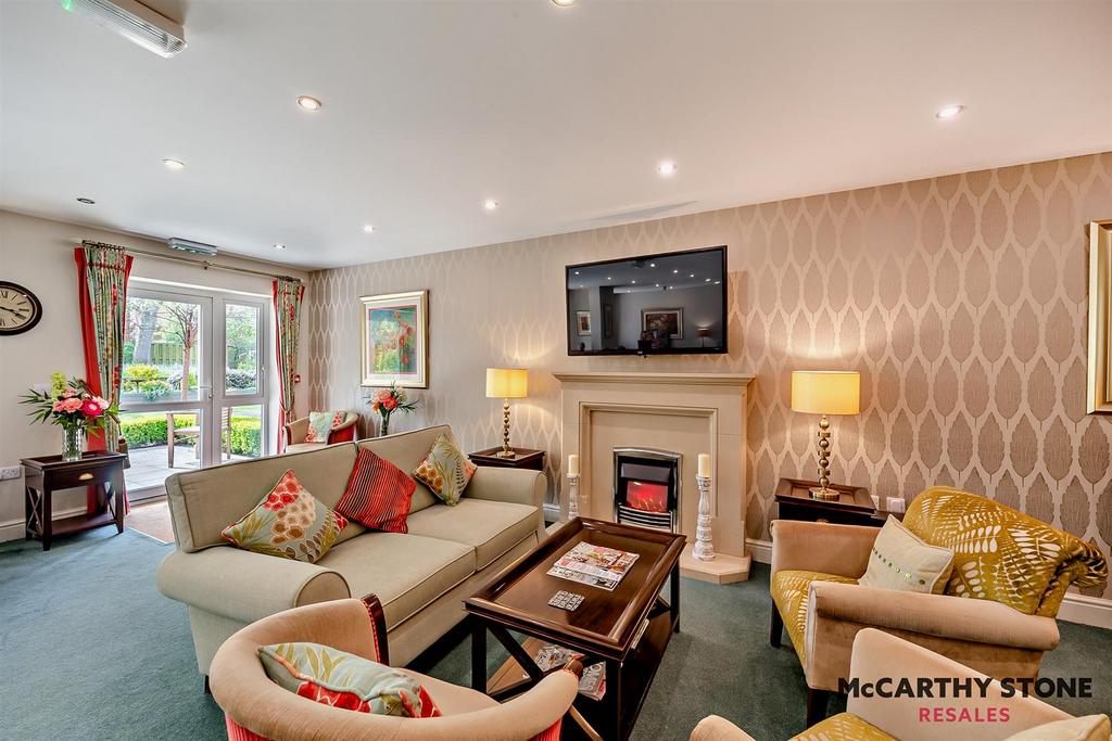 Homeowners Lounge