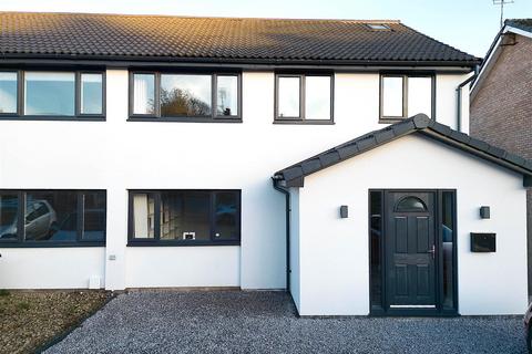 5 Holthouse Road, Tottington, Bury, BL8 3JP