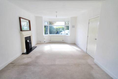 2 bedroom detached house to rent, Bye Pass Road, Beeston, Nottingham, NG9 5HL