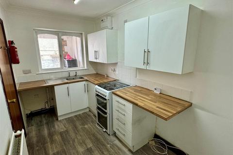 1 bedroom flat to rent, Treloggan Road, Newquay TR7