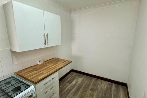 1 bedroom flat to rent, Treloggan Road, Newquay TR7