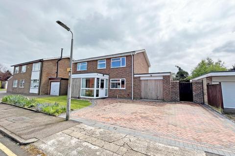 4 bedroom house for sale, Whitney Drive, Stevenage