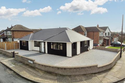 4 bedroom detached bungalow for sale, Oakfield Road, Wollaton