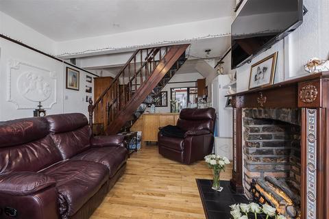 2 bedroom terraced house for sale, Farmer Road, London E10