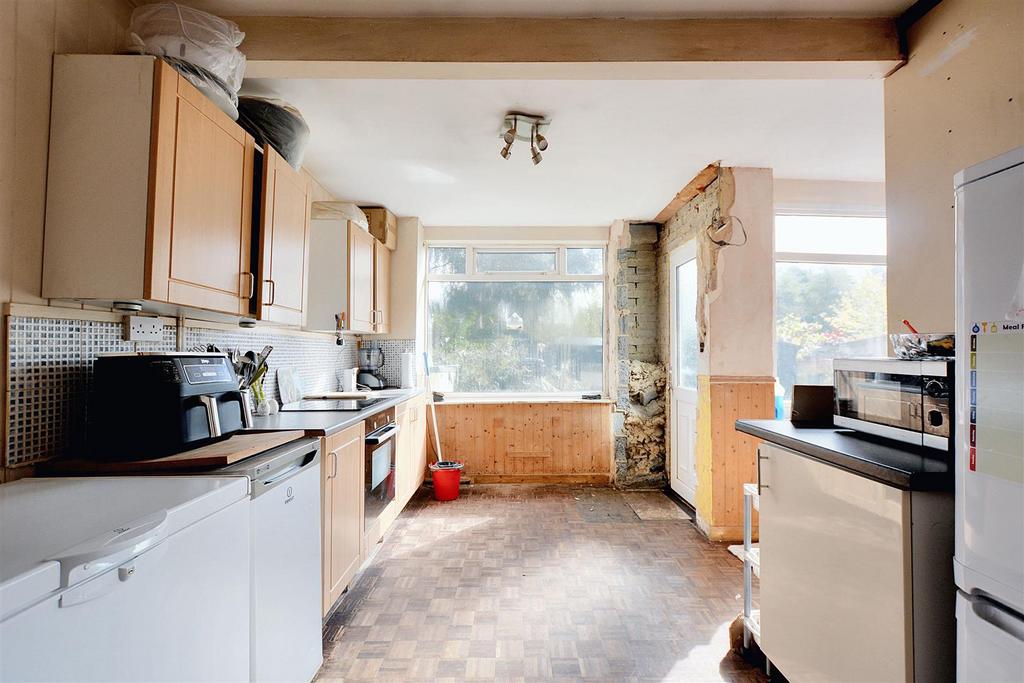 Dining kitchen