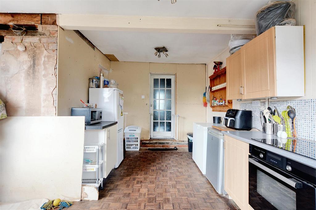 Dining kitchen