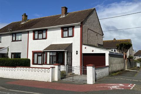 3 bedroom end of terrace house for sale, 10 Brynawelon, Stop And Call, Goodwick