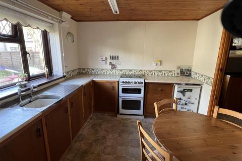 3 bedroom end of terrace house for sale, 10 Brynawelon, Stop And Call, Goodwick