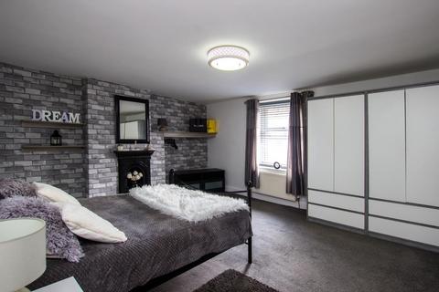 1 Bog Height Road, Darwen, BB3 0AW