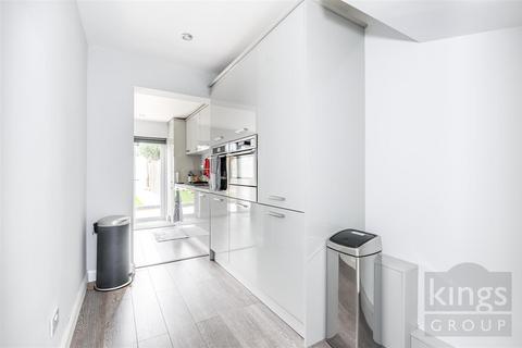 4 Mapleton Crescent, Enfield, EN3 5RA