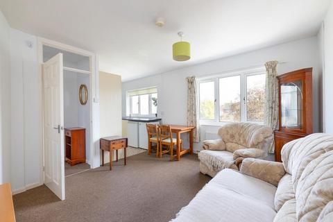 2 bedroom maisonette to rent, Turner Close, Bristol BS31