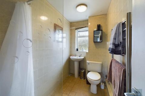 2 bedroom flat for sale, Blackmore Court, Melksham SN12
