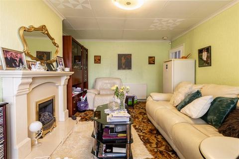 59 Pick Hill, Waltham Abbey, EN9 3LD