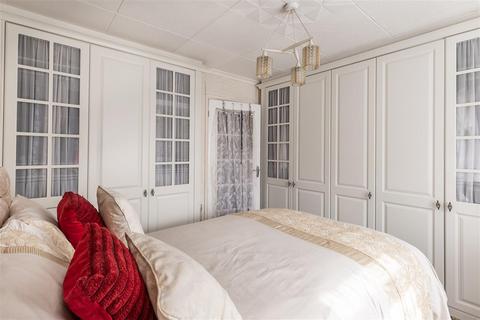 59 Pick Hill, Waltham Abbey, EN9 3LD